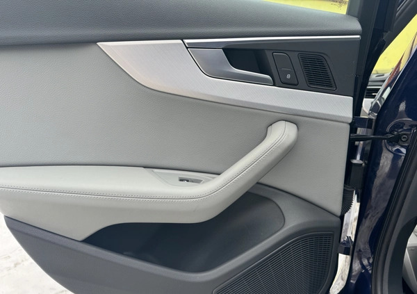 Audi A4 cena 114000 przebieg: 39000, rok produkcji 2019 z Nysa małe 379